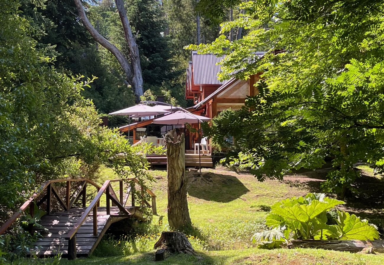 Casa en Villa La Angostura - Costa de Rio - Casa familiar con parque y piscina