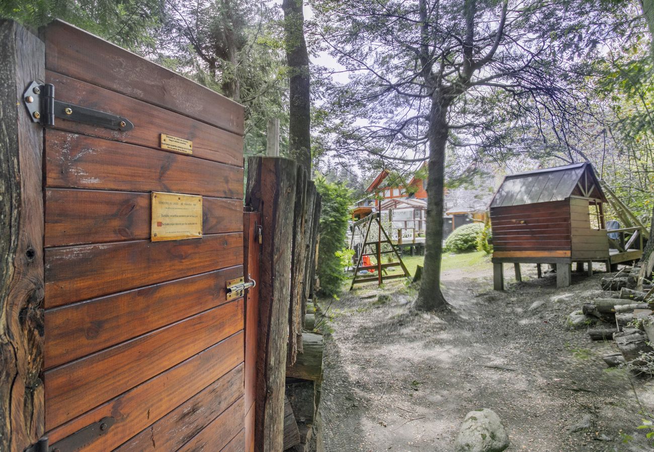 Casa en Villa La Angostura - Costa de Río | Casa con Pileta y Parque