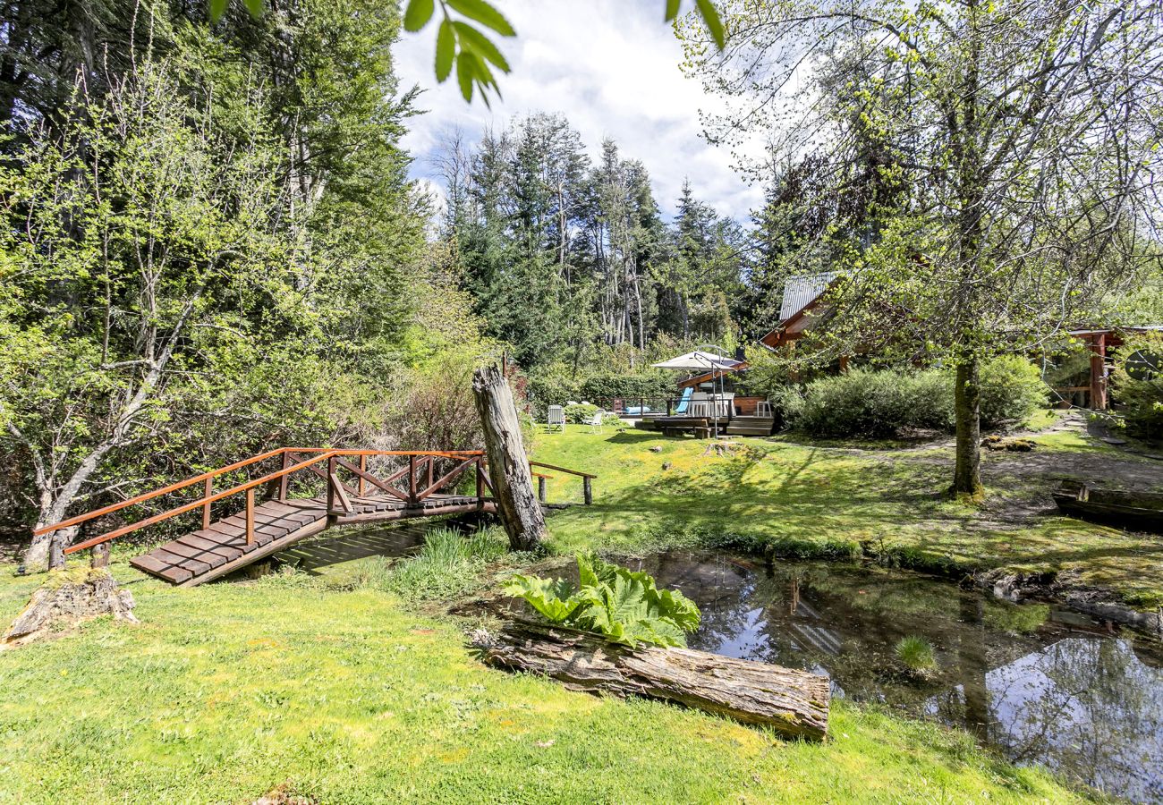 Casa en Villa La Angostura - Costa de Río | Casa con Pileta y Parque