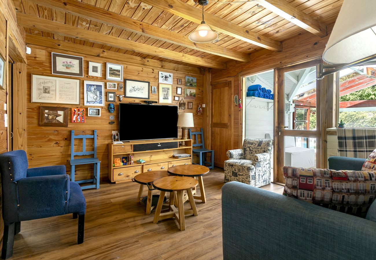 Casa en Villa La Angostura - Costa de Río | Casa con Pileta y Parque