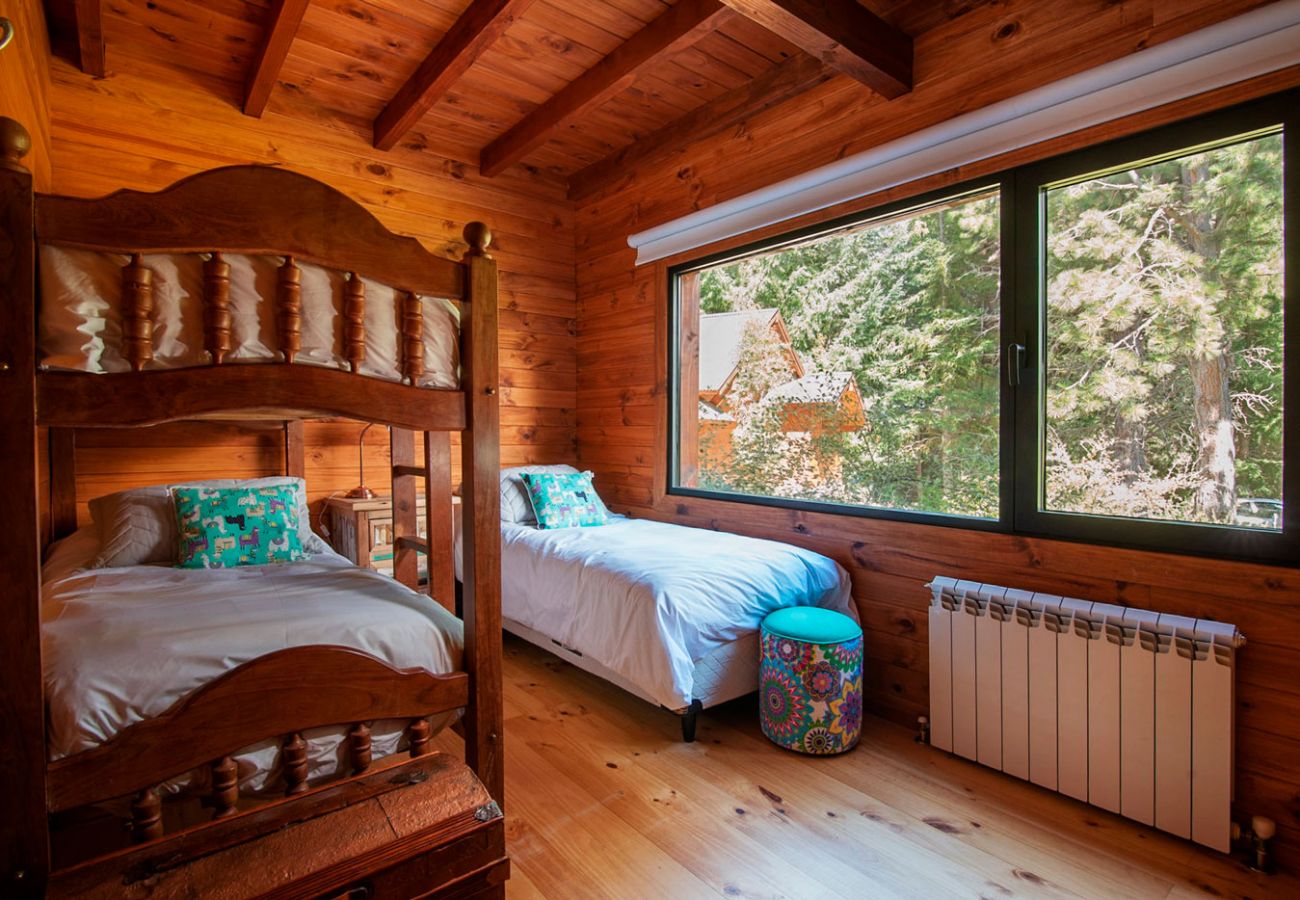 Cama simple y cucheta BOG Sulla Montagna Villa La Angostura