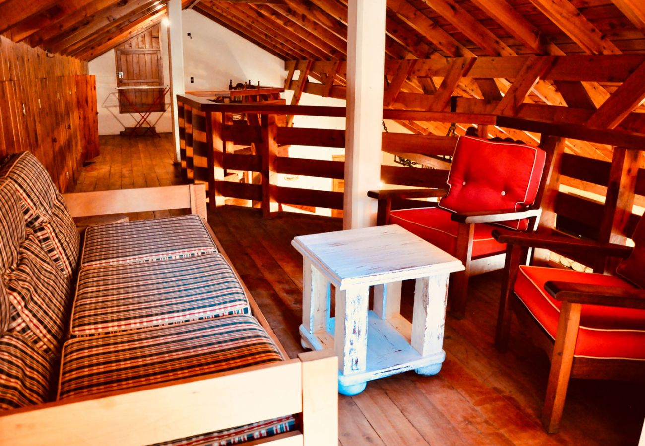 Acogedor living planta alta BOG Pichi Ruca Villa La Angostura