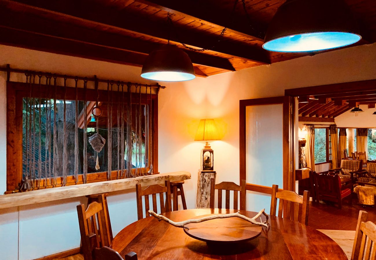 Calido comedor BOG Pichi Ruca Villa La Angostura