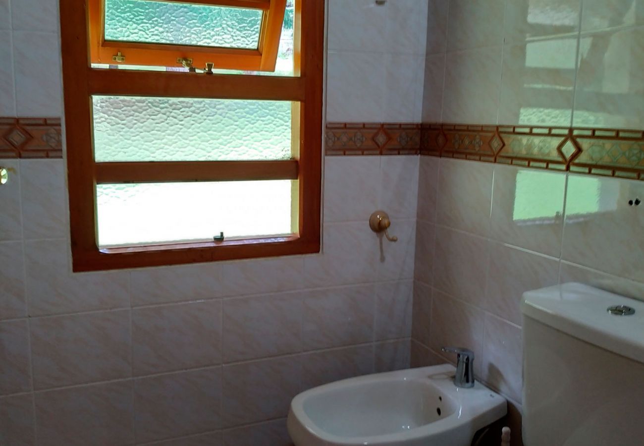 Baño con ventilacion BOG Pichi Ruca Villa La Angostura