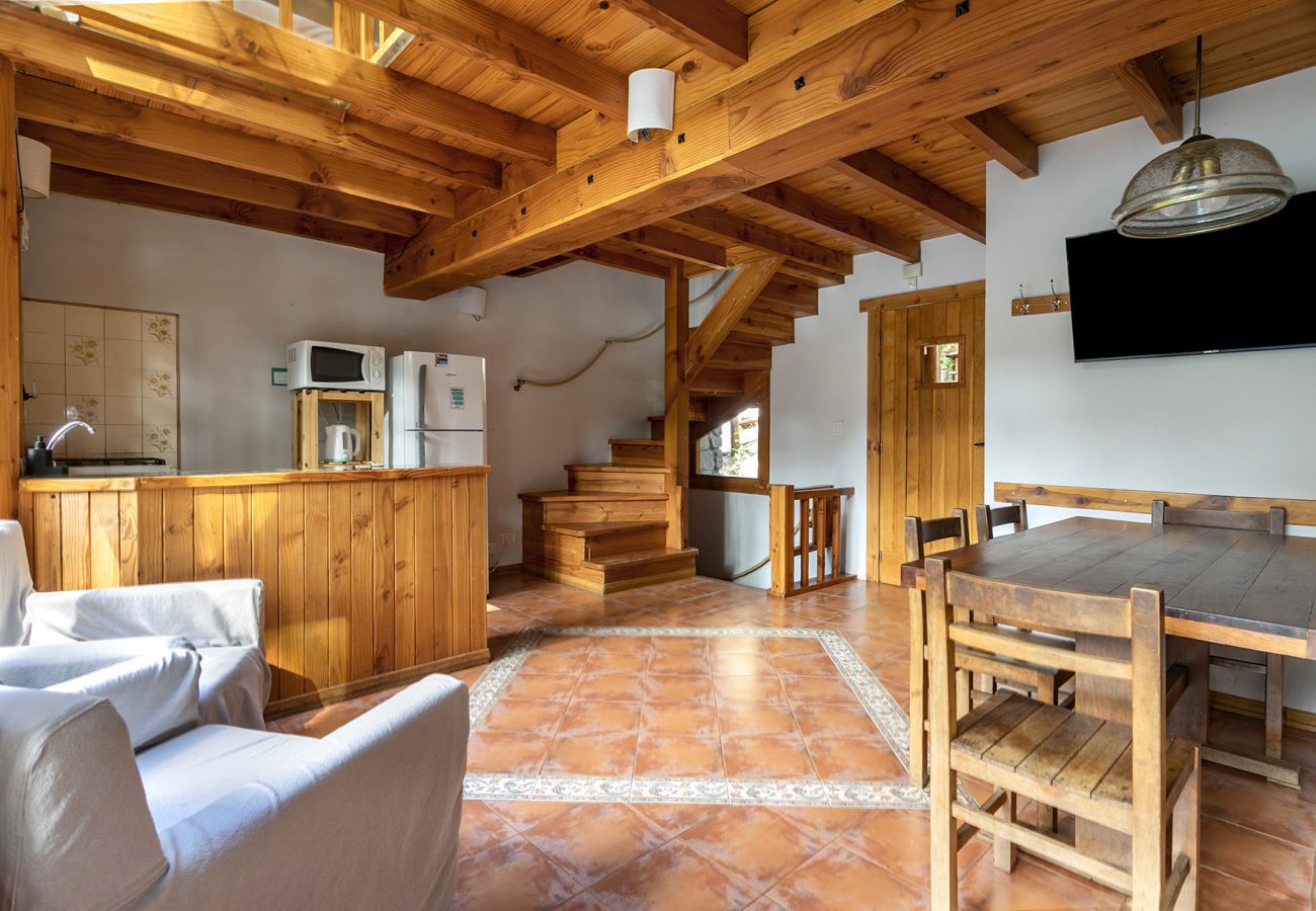 Cabaña en Villa La Angostura - Le Pommier 2 | Cabañas frente al Lago y con Pileta Climatizada