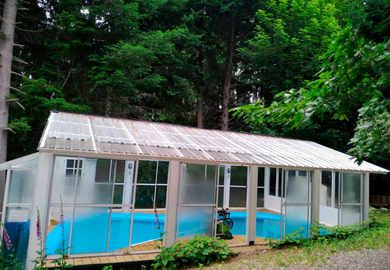 Piscina climatizada con chulengo BOG Le Pommier 3 Villa La Angostura