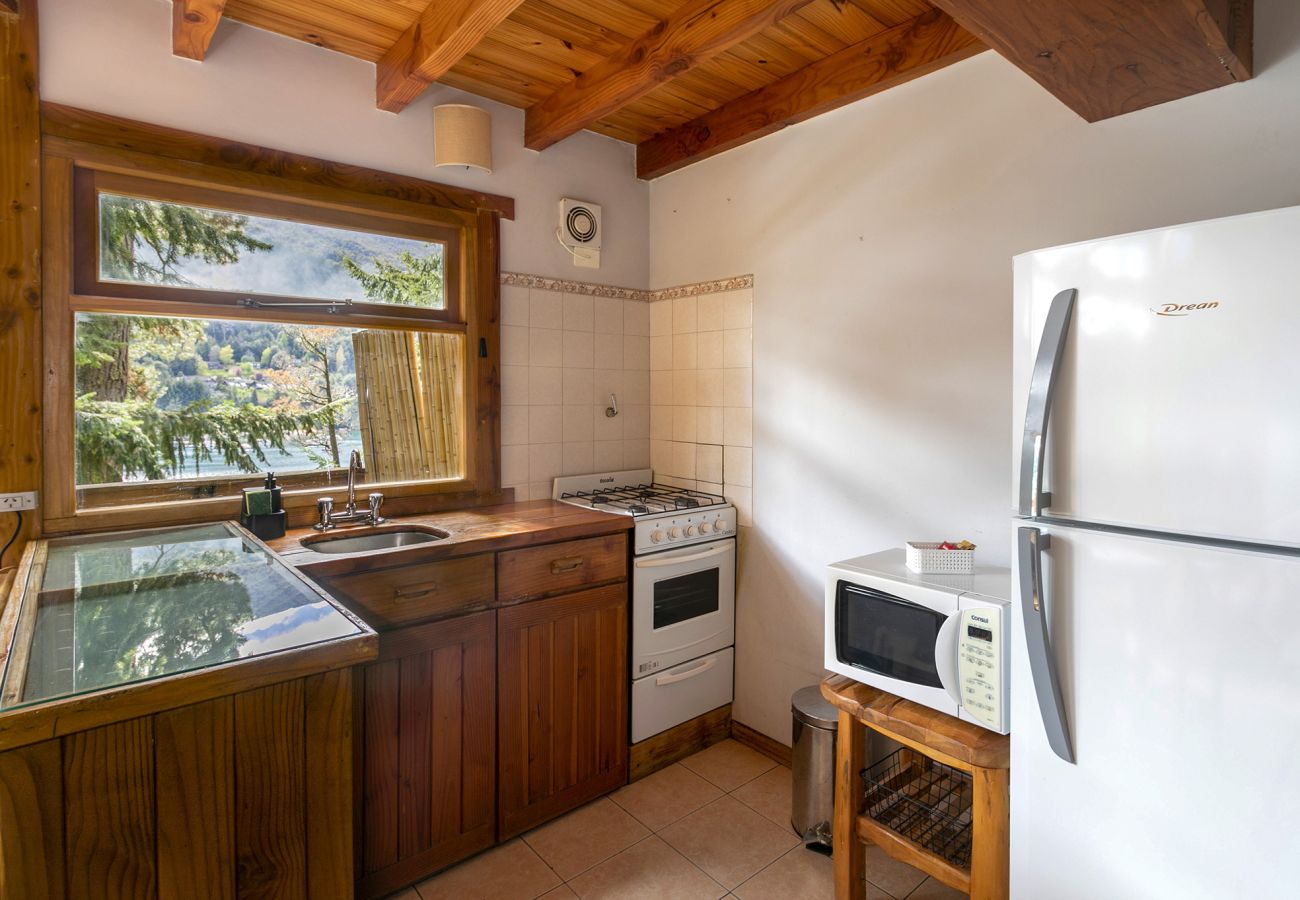 Cabaña en Villa La Angostura - Le Pommier 3 | Cabañas frente al Lago y con Pileta Climatizada