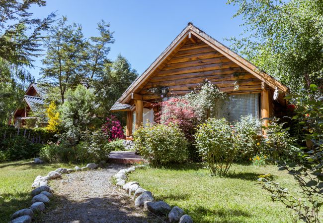 Casa en Villa La Angostura - Jardín de Flores