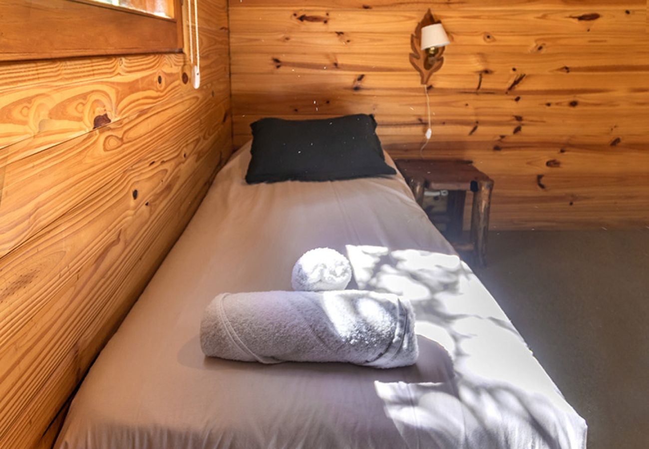 Bungalow en Villa La Angostura - Torres del Bayo 6 | Cabaña Rústica Equipada