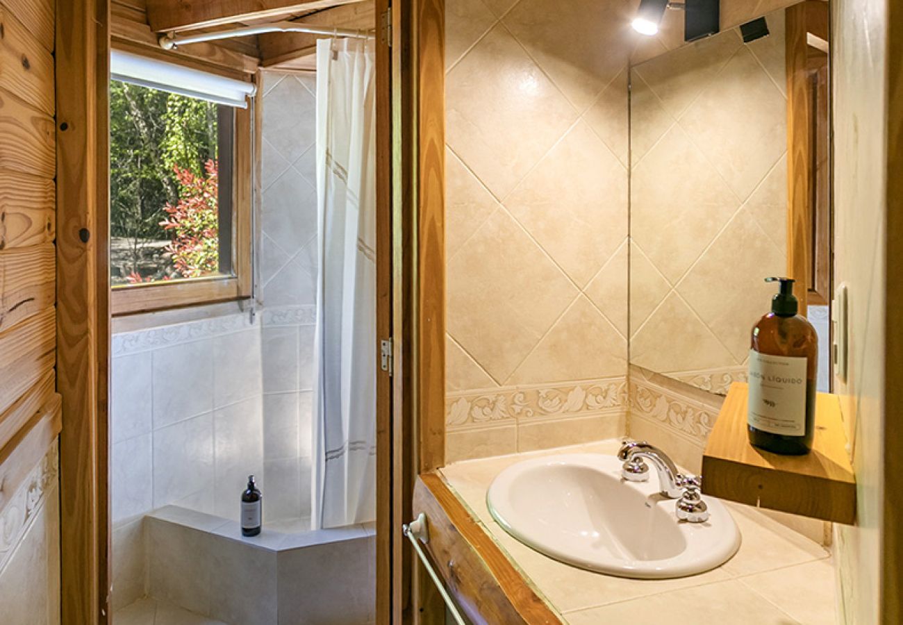 Cabaña en Villa La Angostura - Torres del Bayo 3 | Cabaña del Bosque