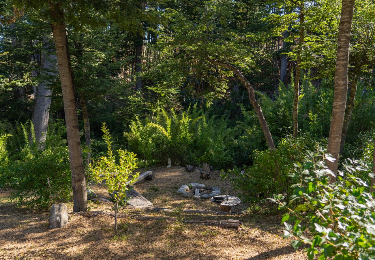 Casa en Villa La Angostura - Budas del bosque