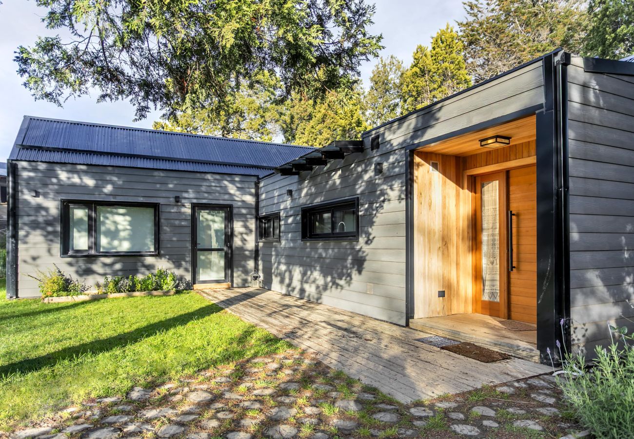 Casa en Villa La Angostura - Cherry House 2 | Casa Moderna en la Naturaleza