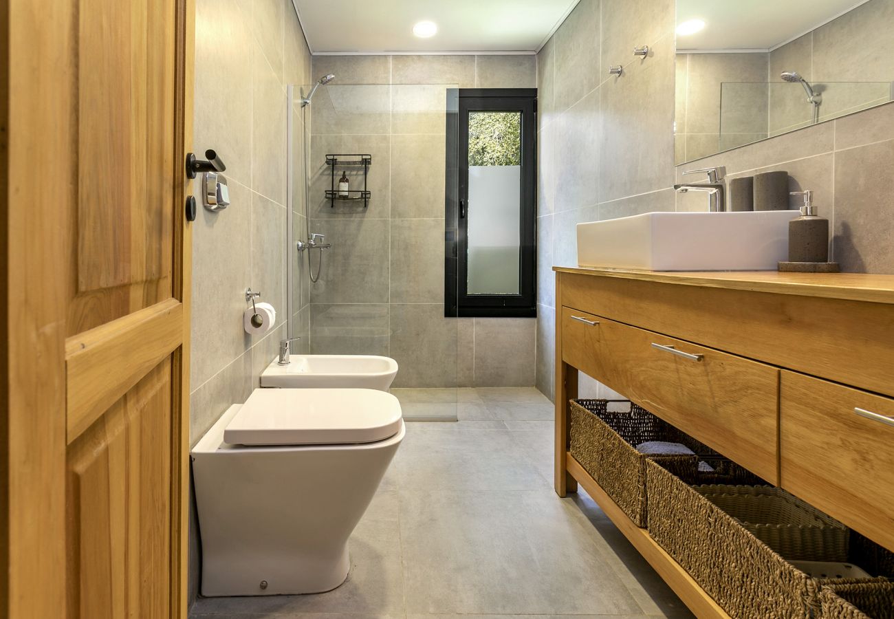 Casa en Villa La Angostura - Cherry House 2 | Casa Moderna en la Naturaleza