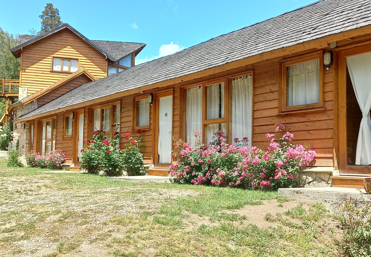 Apartahotel en Villa La Angostura - Altos de Antilhue 5 | Apart Hotel con vistas al bosque