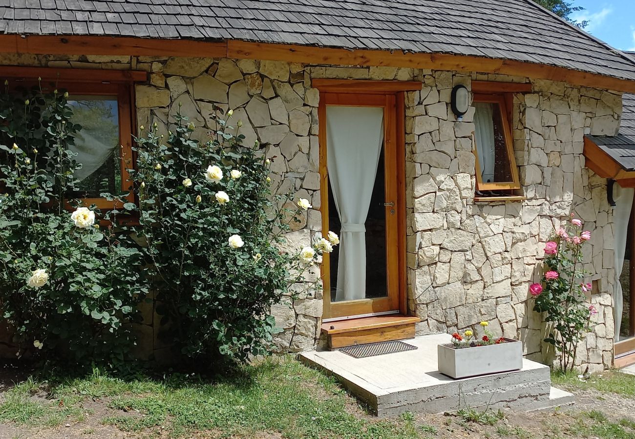 Apartahotel en Villa La Angostura - Altos de Antilhue 5 | Apart Hotel con vistas al bosque