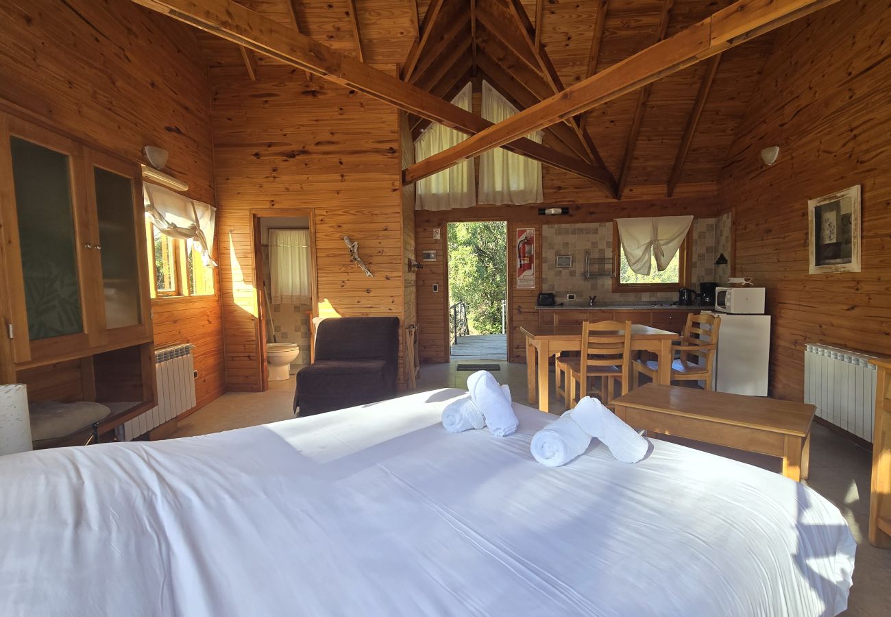 Cabaña en Villa La Angostura - Altos de Antilhue 6 | Apart Hotel con vistas al bosque