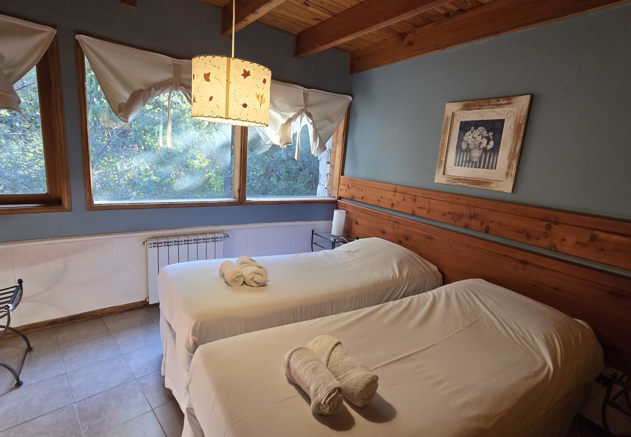 Cabaña en Villa La Angostura - Altos de Antilhue 1 | Apart Hotel con vistas a los cerros