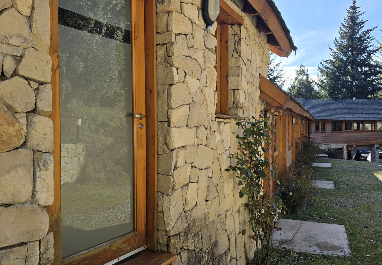 Cabaña en Villa La Angostura - Altos de Antilhue 1 | Apart Hotel con vistas al bosque
