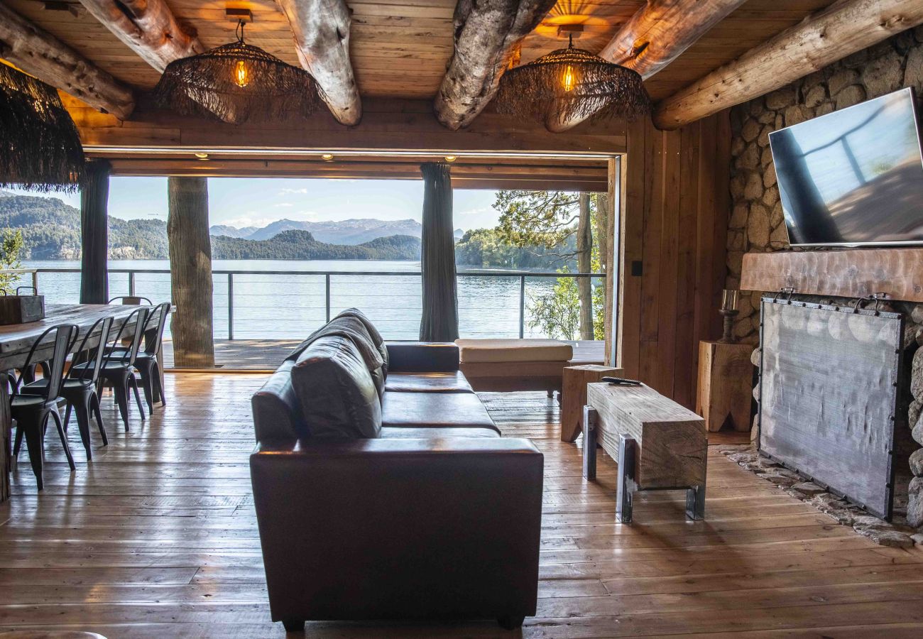 Casa en Villa La Angostura - Casa de troncos