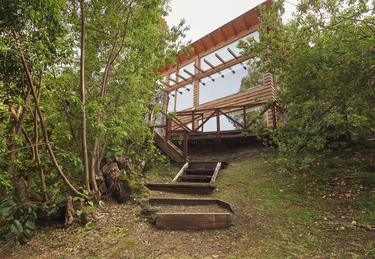 House in Villa La Angostura - Antilhue - House with a Mountain View