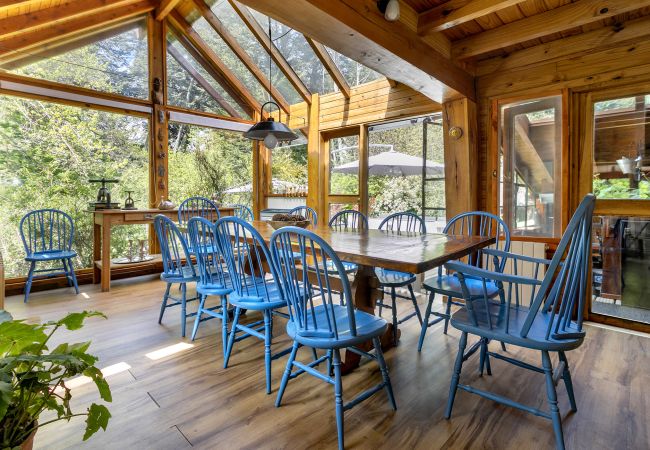 House in Villa La Angostura - Costa de Rio - Casa familiar con parque y piscina