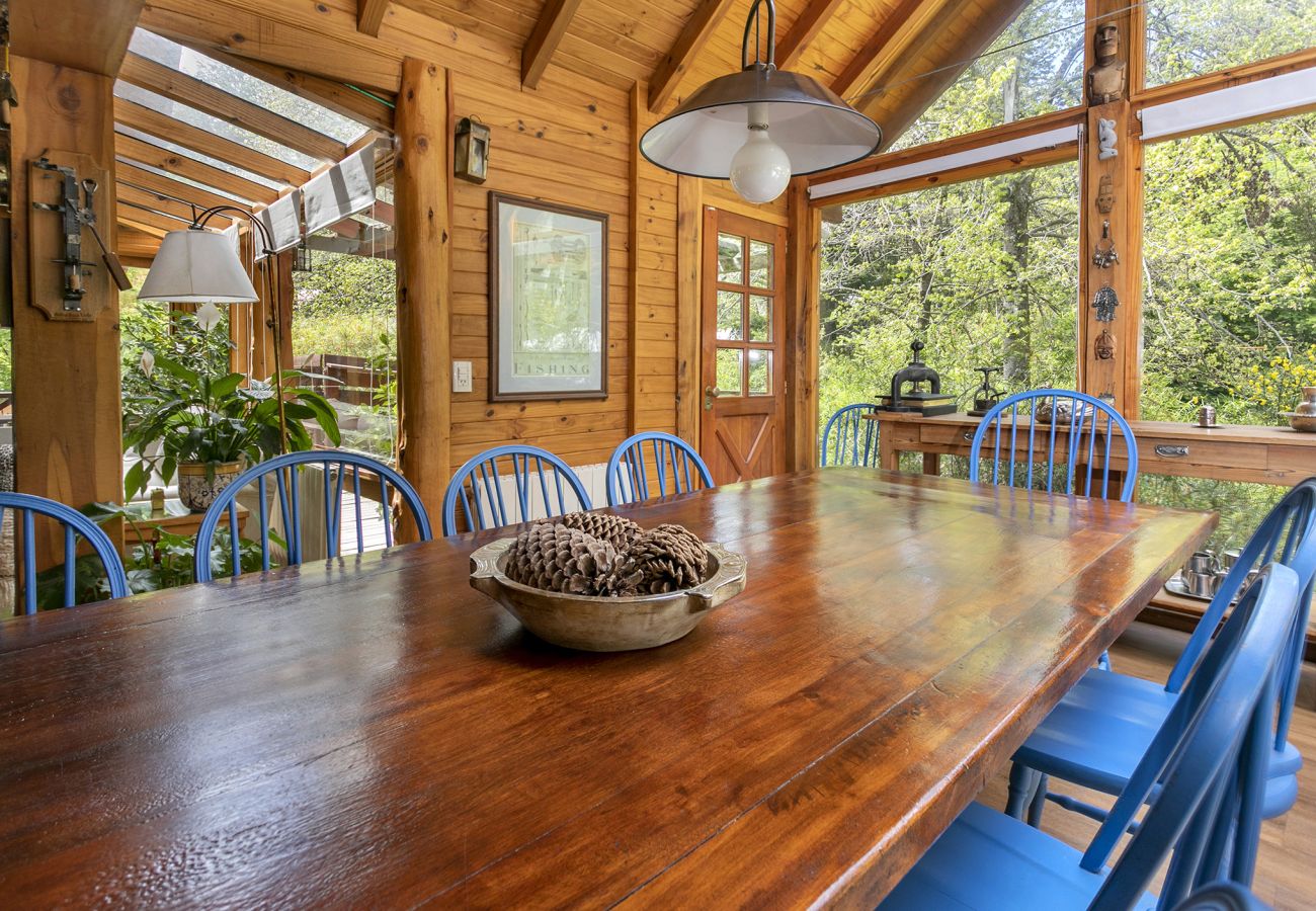 House in Villa La Angostura - Costa de Rio - Casa familiar con parque y piscina