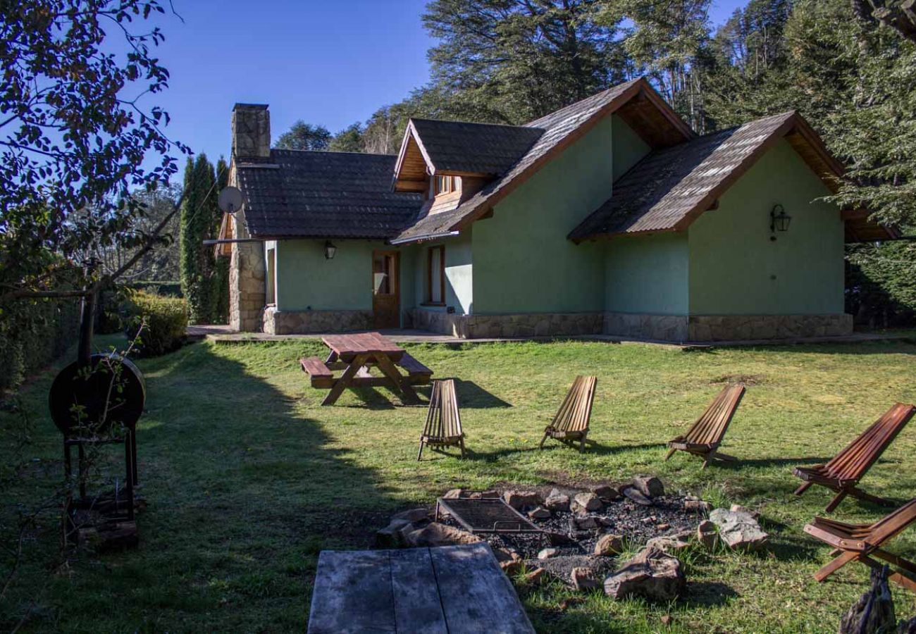 House in Villa La Angostura - Casa Glorieta - amplia y luminosa