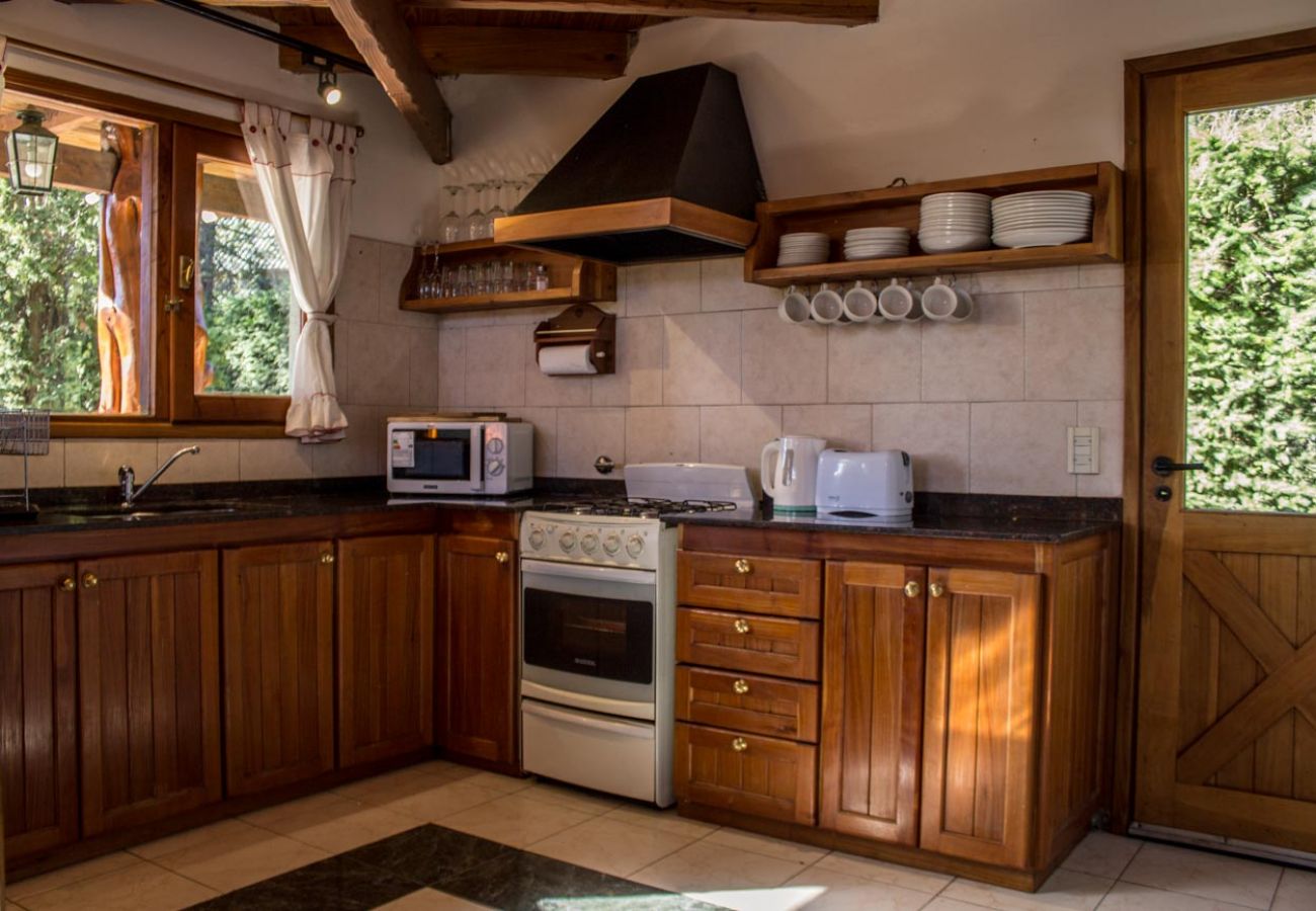 House in Villa La Angostura - Casa Glorieta - amplia y luminosa