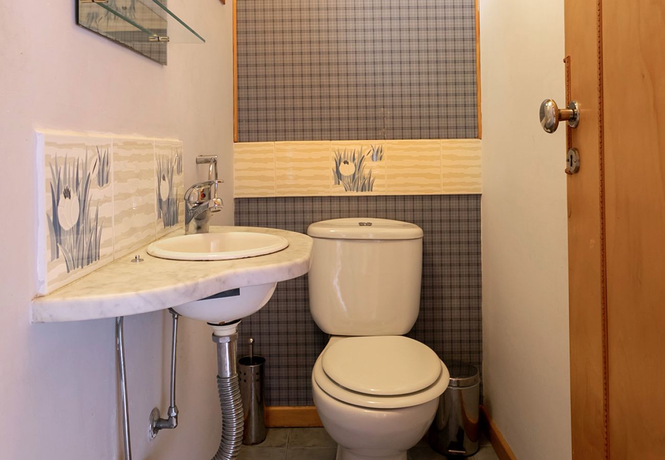 Cabin in Villa La Angostura - Le Pommier 1 | Cabañas frente al Lago y con Pileta Climatizada