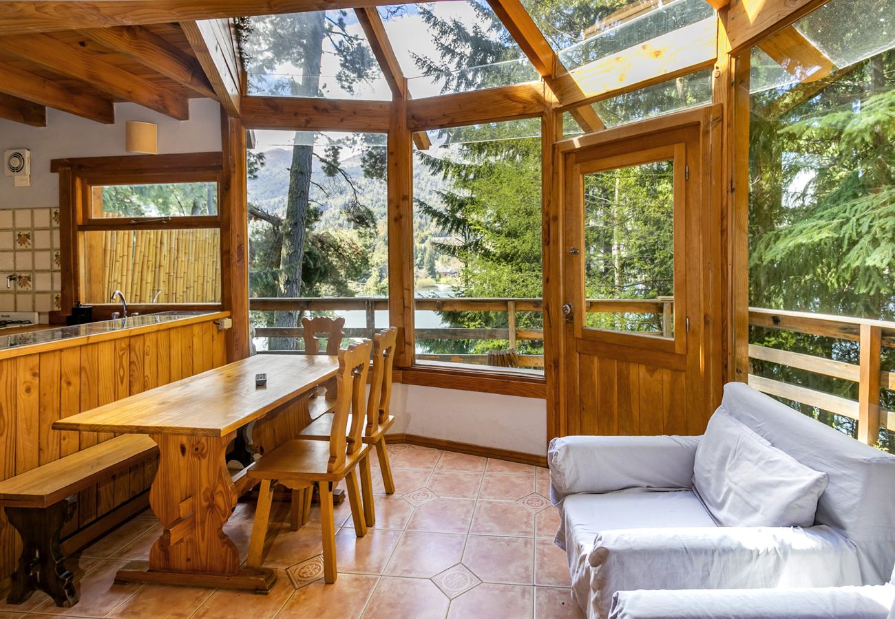 Cabin in Villa La Angostura - Le Pommier 1 | Cabañas frente al Lago y con Pileta Climatizada