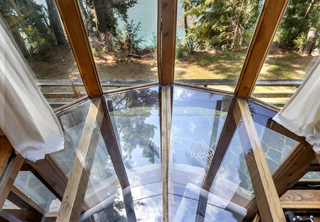 Cabin in Villa La Angostura - Le Pommier 2 | Cabañas frente al Lago y con Pileta Climatizada