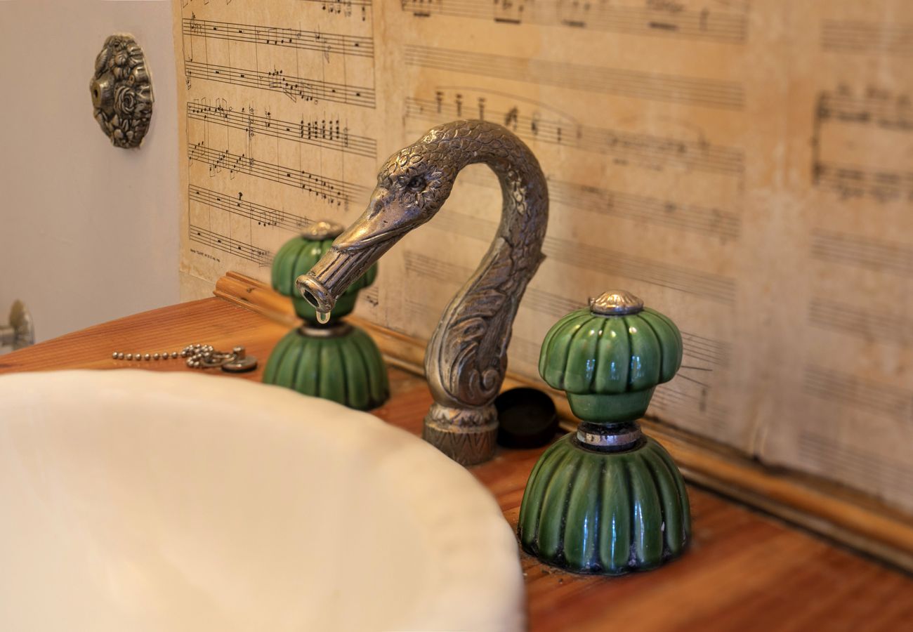 Cabin in Villa La Angostura - Le Pommier 3 | Cabañas frente al Lago y con Pileta Climatizada