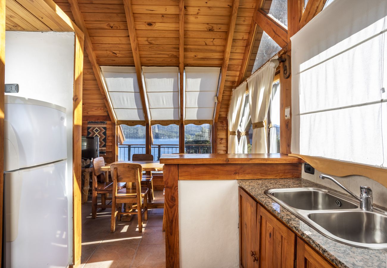 Cabin in Villa La Angostura - Puesta del Sol 2 | Cabaña con vista al Lago