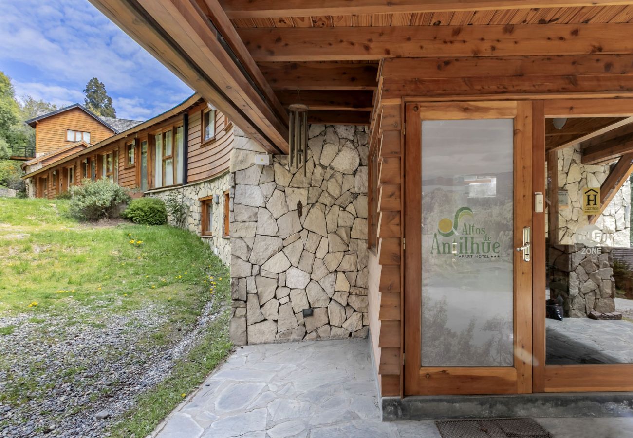 Aparthotel in Villa La Angostura - Altos de Antilhue 5 | Apart Hotel con vistas al bosque