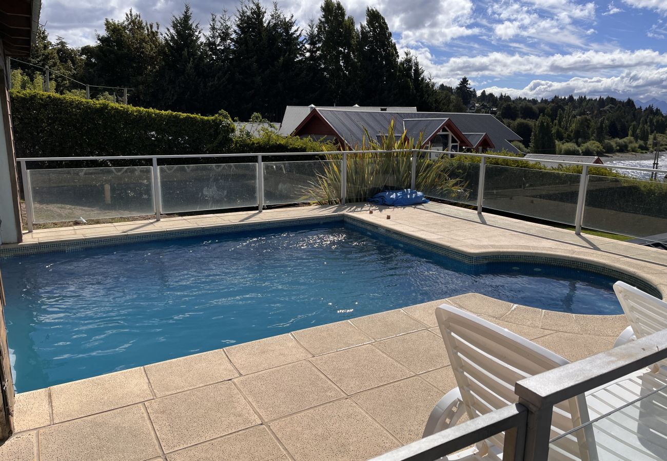 Apartment in San Carlos de Bariloche - Quintaluna Frente al Lago | Pileta y Vista