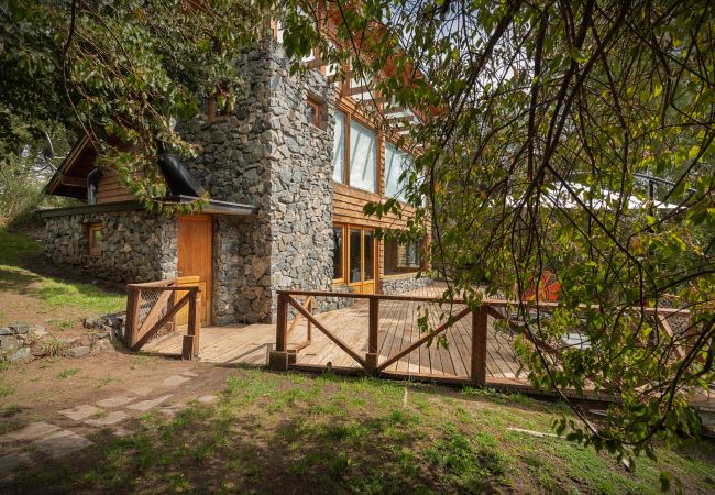 Casa em Villa La Angostura - Antilhue - Casa com vista montanha