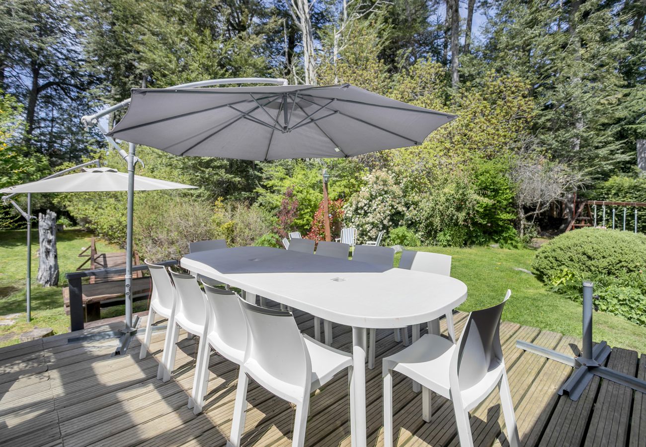 Casa em Villa La Angostura - Costa de Rio - Casa familiar con parque y piscina