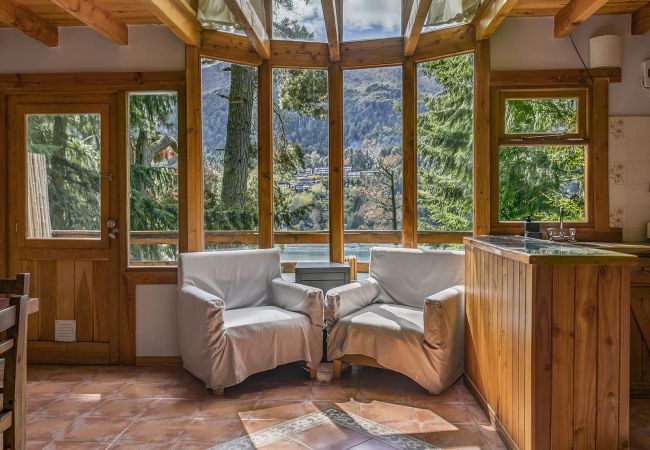 Cabana em Villa La Angostura - Le Pommier 2 | Cabañas frente al Lago y con Pileta Climatizada