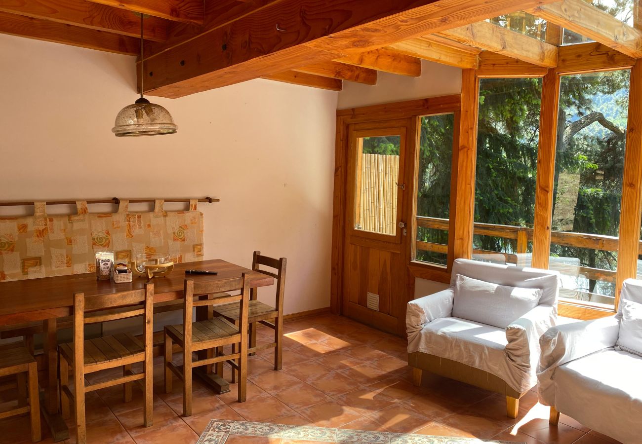 Bungalow em Villa La Angostura - Le Pommier 2 - Cabaña con vista al Lago y Pileta climatizada