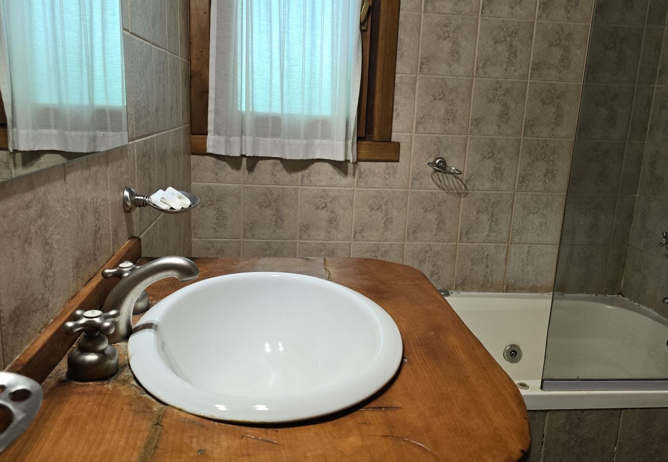 Cabana em Villa La Angostura - Puesta del Sol 1 | Cabaña en Puerto Manzano