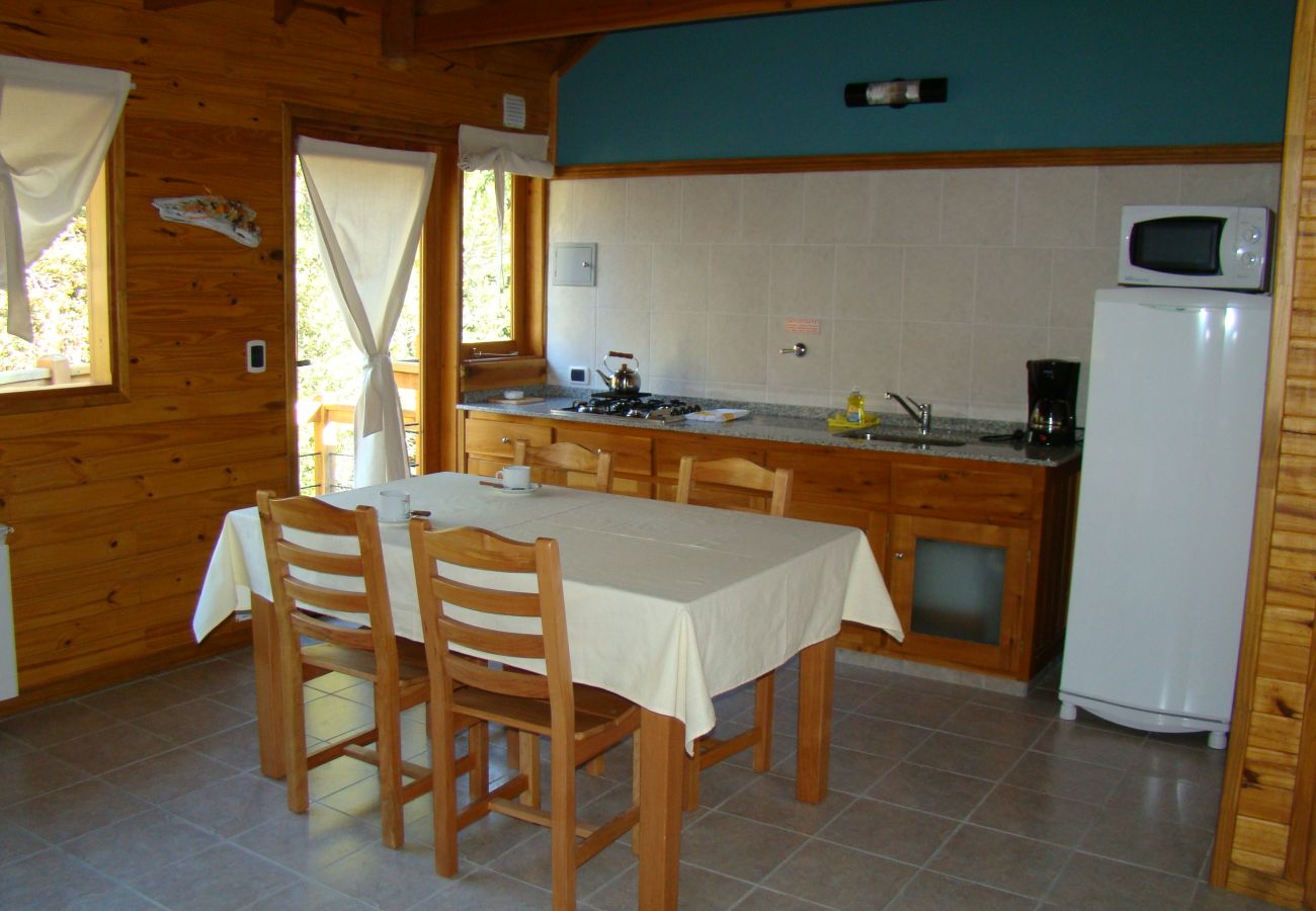 Cabana em Villa La Angostura - Altos de Antilhue 4 | Apart Hotel con vistas a los cerros