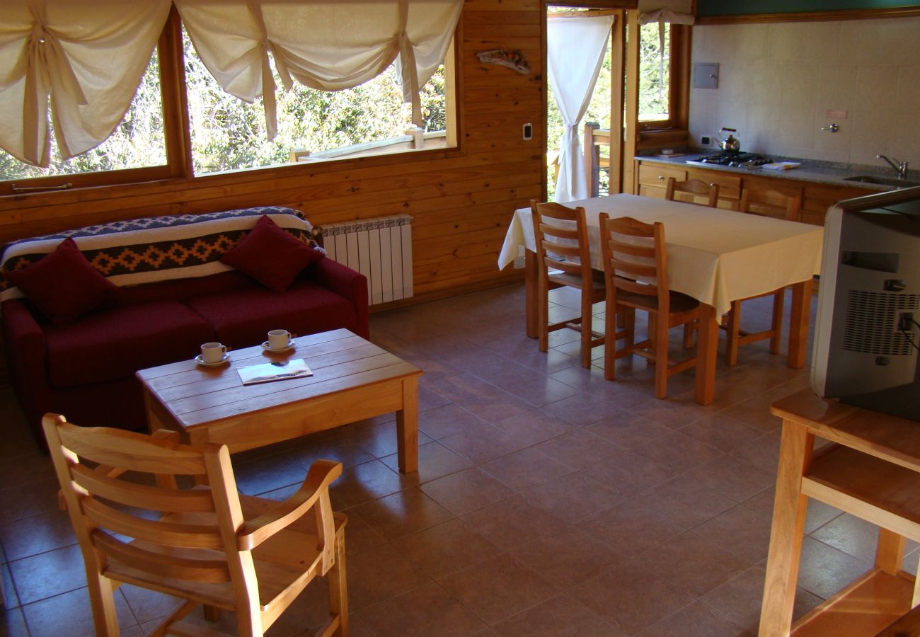 Cabana em Villa La Angostura - Altos de Antilhue 4 | Apart Hotel con vistas a los cerros
