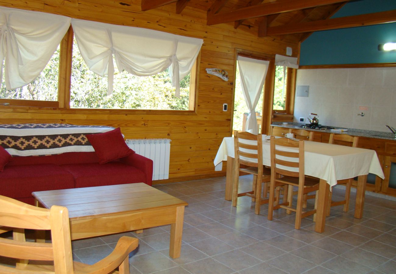Cabana em Villa La Angostura - Altos de Antilhue 4 | Apart Hotel con vistas a los cerros