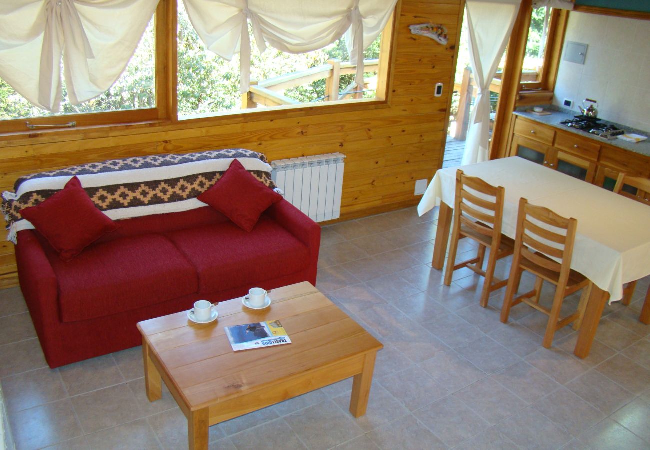 Cabana em Villa La Angostura - Altos de Antilhue 4 | Apart Hotel con vistas a los cerros