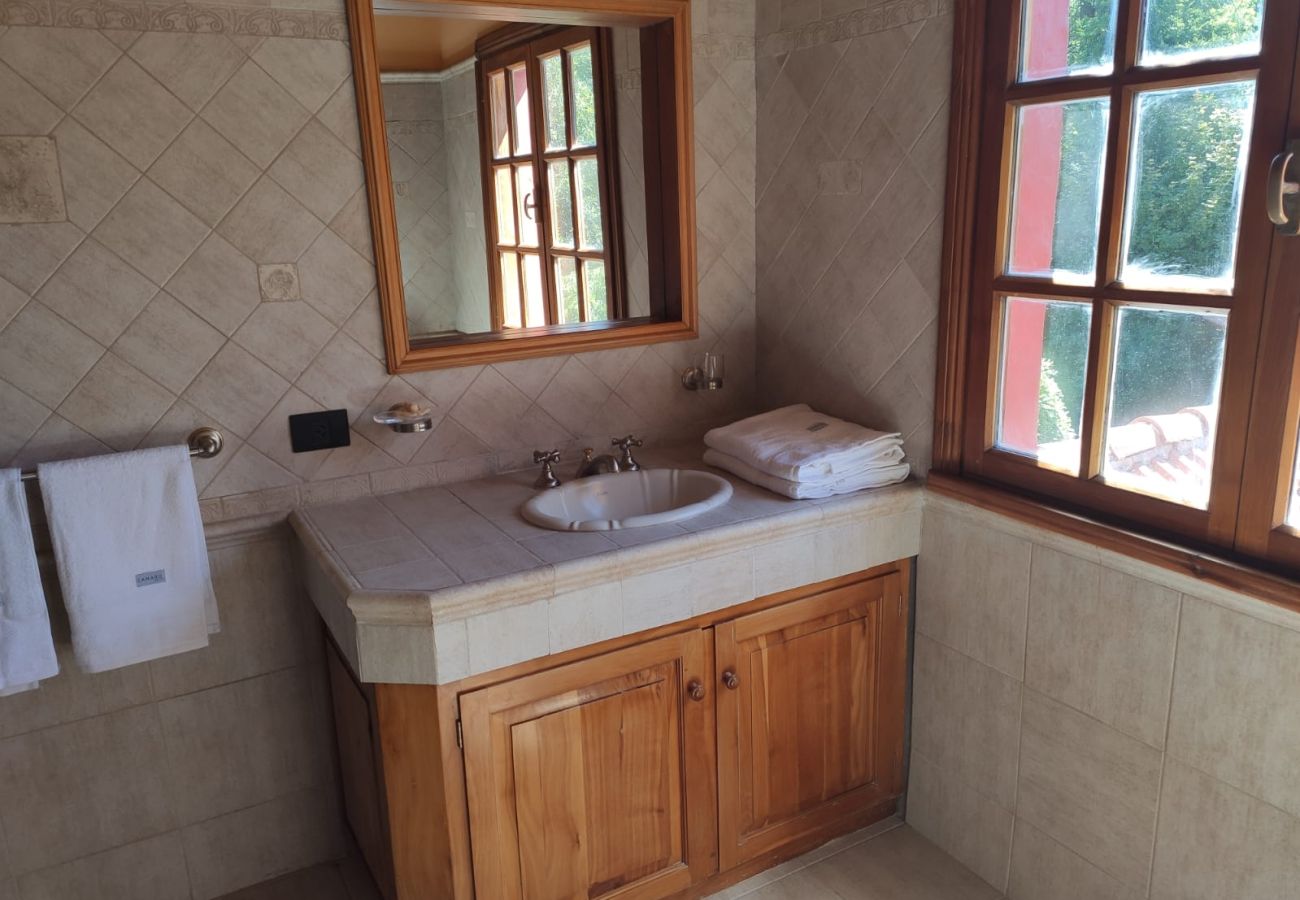 Chalet em San Carlos de Bariloche - BOG - Casona de Montaña en Bariloche Chalet em San Carlos de Bariloche - BOG - Casona de Montaña en Bariloche