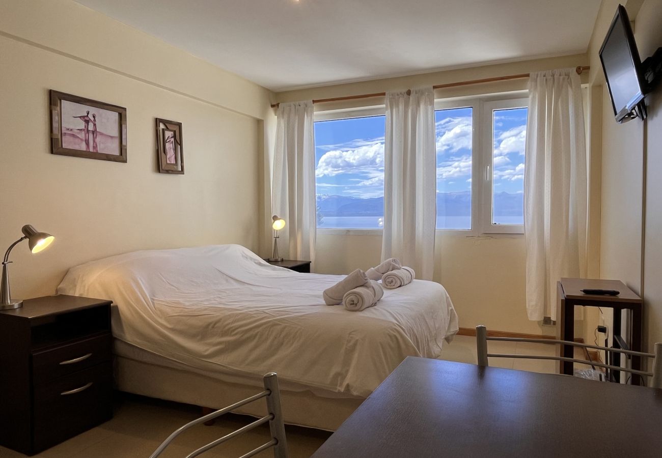 Apartamento em San Carlos de Bariloche - Salta Lake View | Departamento con vista al lago