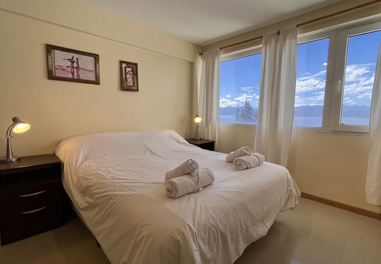 Apartamento em San Carlos de Bariloche - Salta Lake View | Departamento con vista al lago
