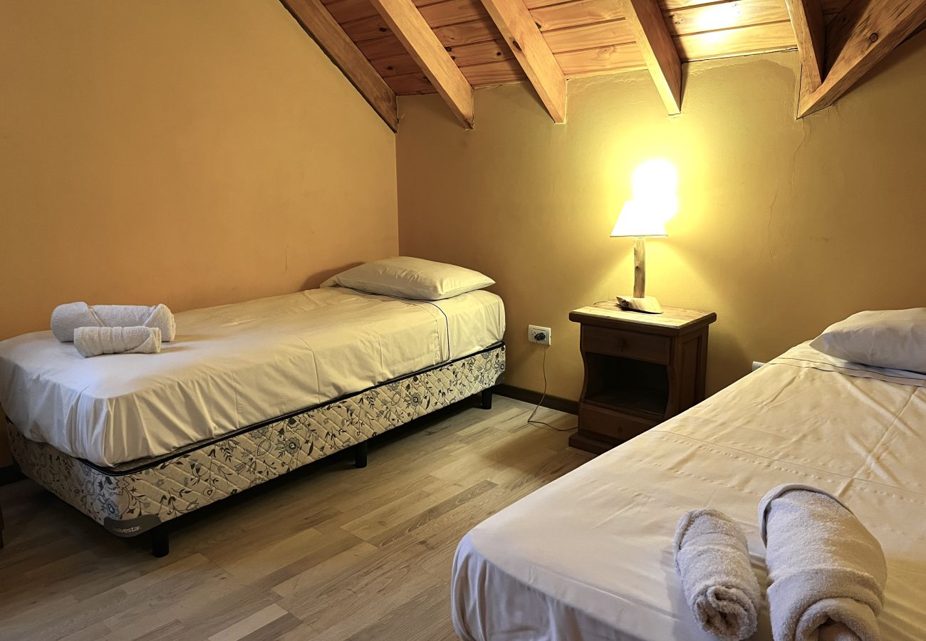 Cabana em Villa La Angostura - Rumel 1 - Cabaña en el bosque a metros del río Bonito 