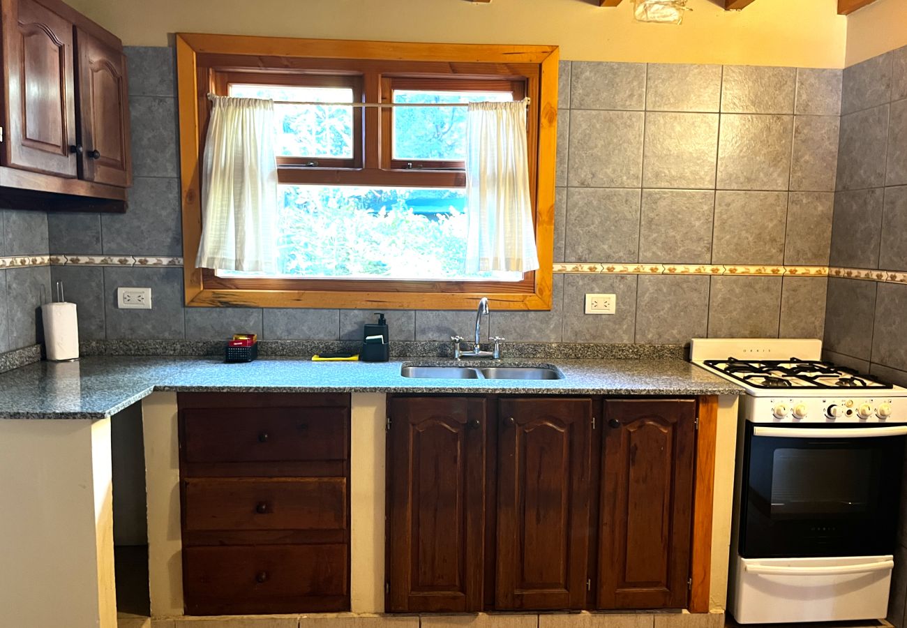 Cabana em Villa La Angostura - Rumel 1 - Cabaña en el bosque a metros del río Bonito 