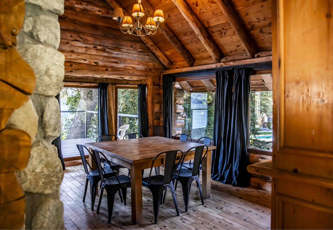 Casa em Villa La Angostura - Casa de troncos